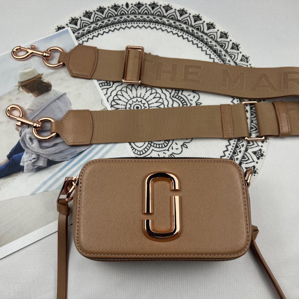 NWOT MARC JACOBS snapshot bag